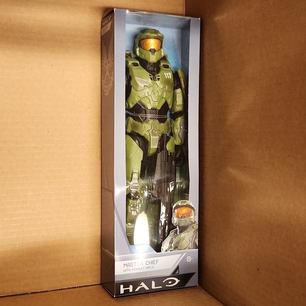 HALO Master cheif action Figure with assault rifle toy NEW IN BOX- small…